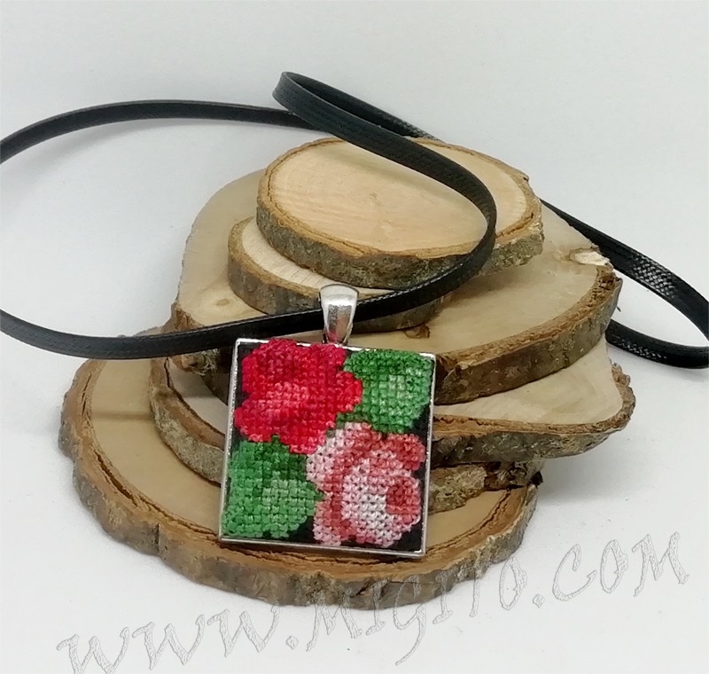 Handmade necklace with embroidered roses