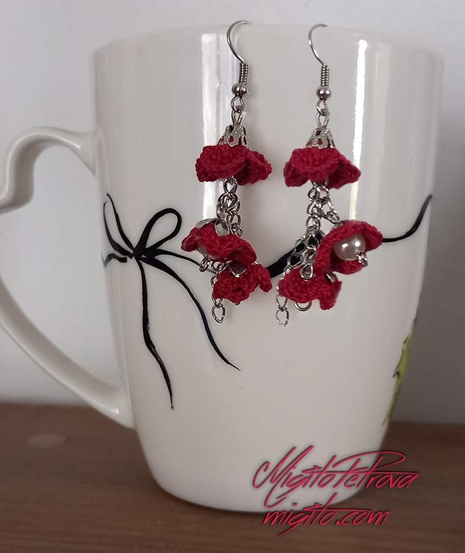 Ръчно изработени обеци с лилави цветя