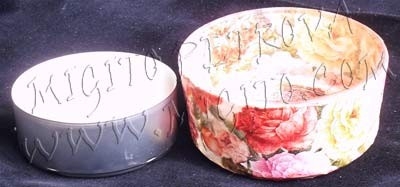 CANDLESTICKS with roses